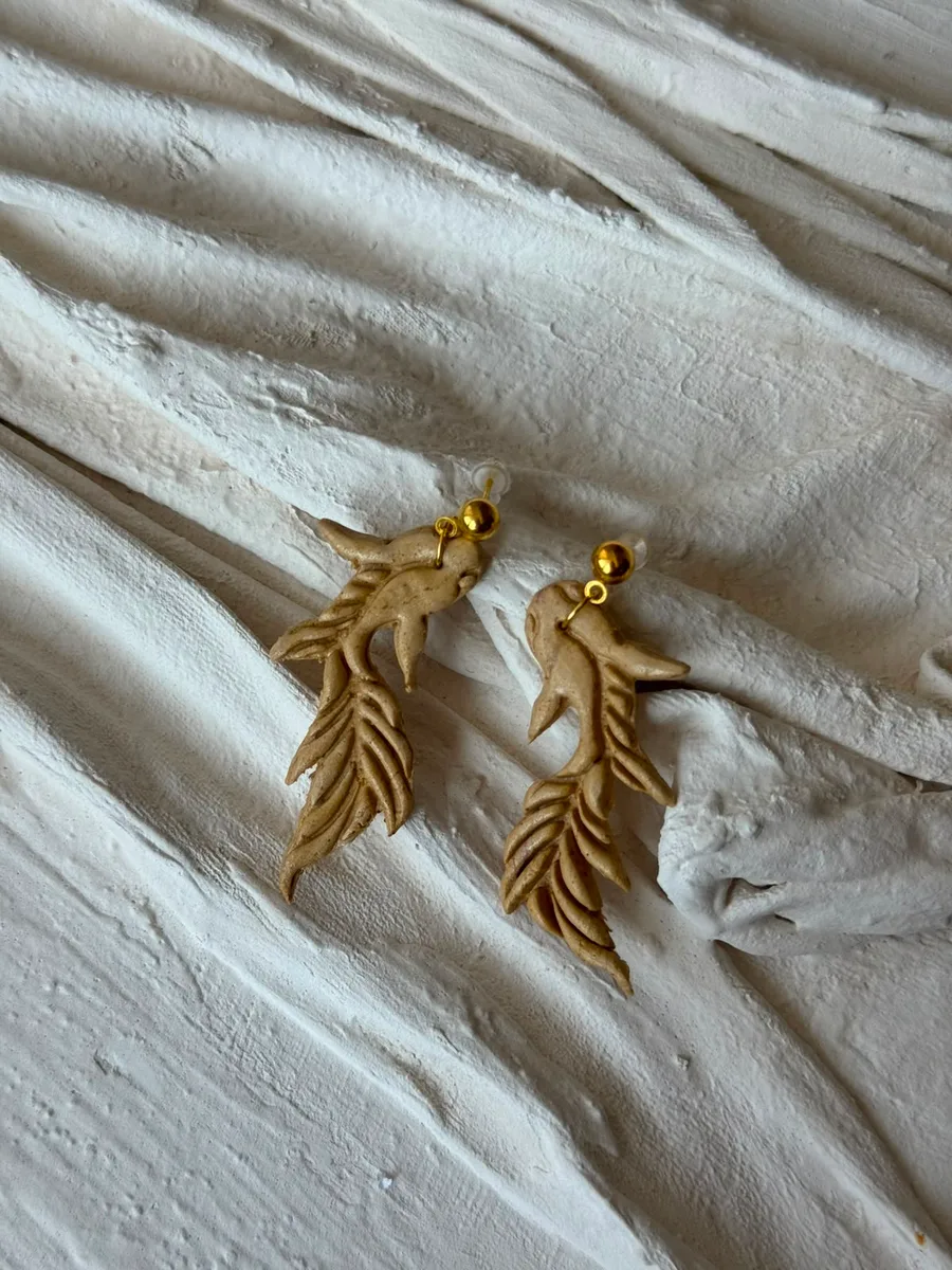 Süzülüş Koi - Altın Sarı — Lavinia Clay Design el yapımı tasarım