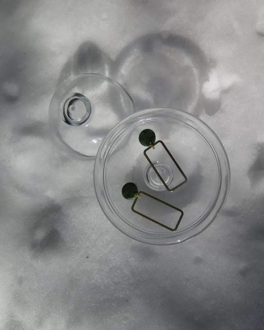 Translucent serimiz Jadira — Lavinia Clay Design el yapımı tasarım